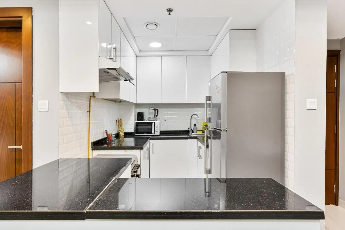 Apartment 1Br Apt With Gym Access And Rooftop Pool Dubai