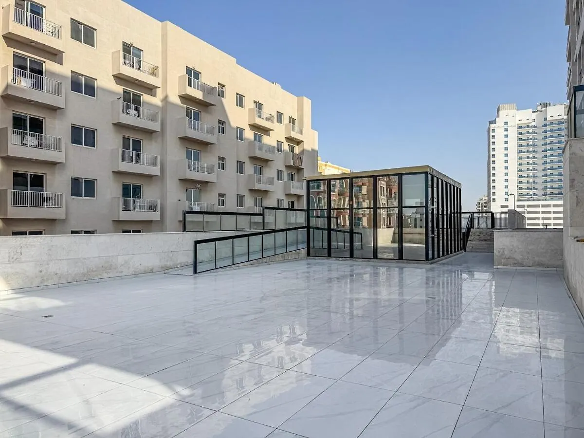 Apartment 1Br Apt With Gym Access And Rooftop Pool Dubai