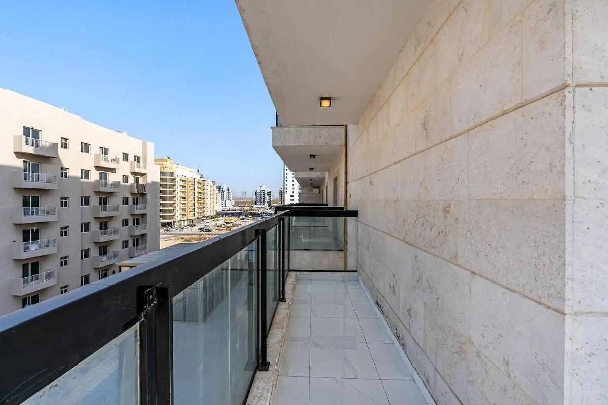 1Br Apt With Gym Access And Rooftop Pool Dubai