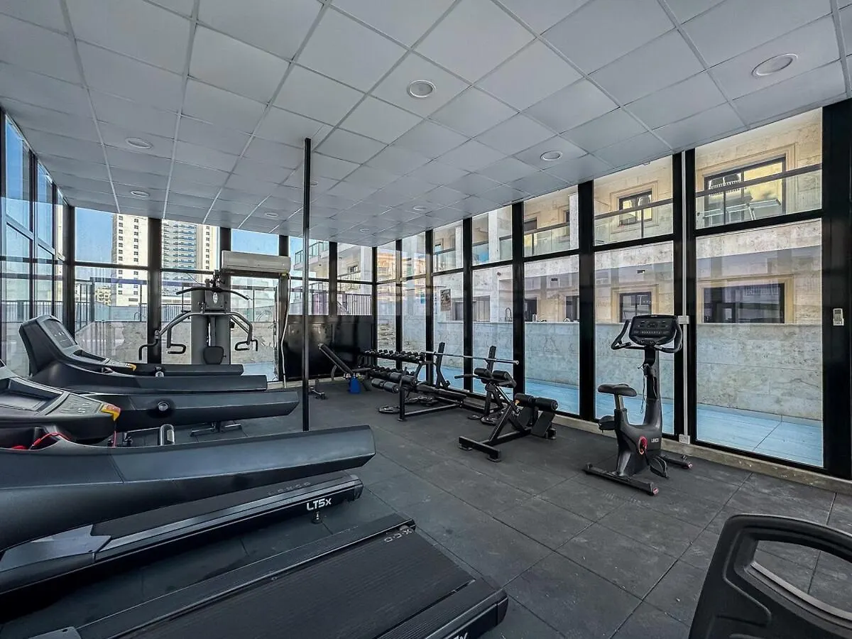 Apartment 1Br Apt With Gym Access And Rooftop Pool Dubai